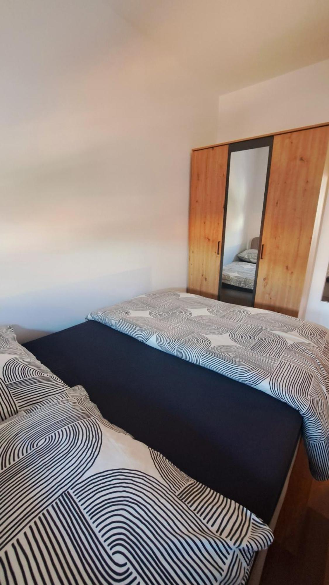 Lera Apartment-Free Public Parking Nearby Загреб Екстериор снимка